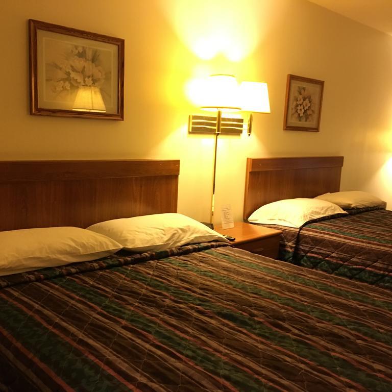 Coronado Motel & Rv Park Lindsborg Ngoại thất bức ảnh