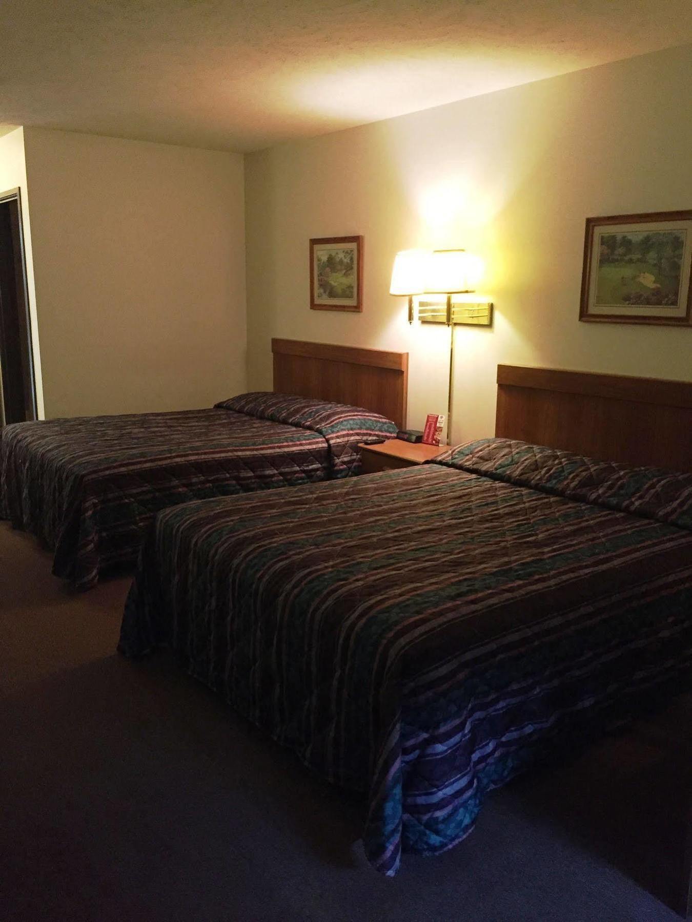 Coronado Motel & Rv Park Lindsborg Ngoại thất bức ảnh