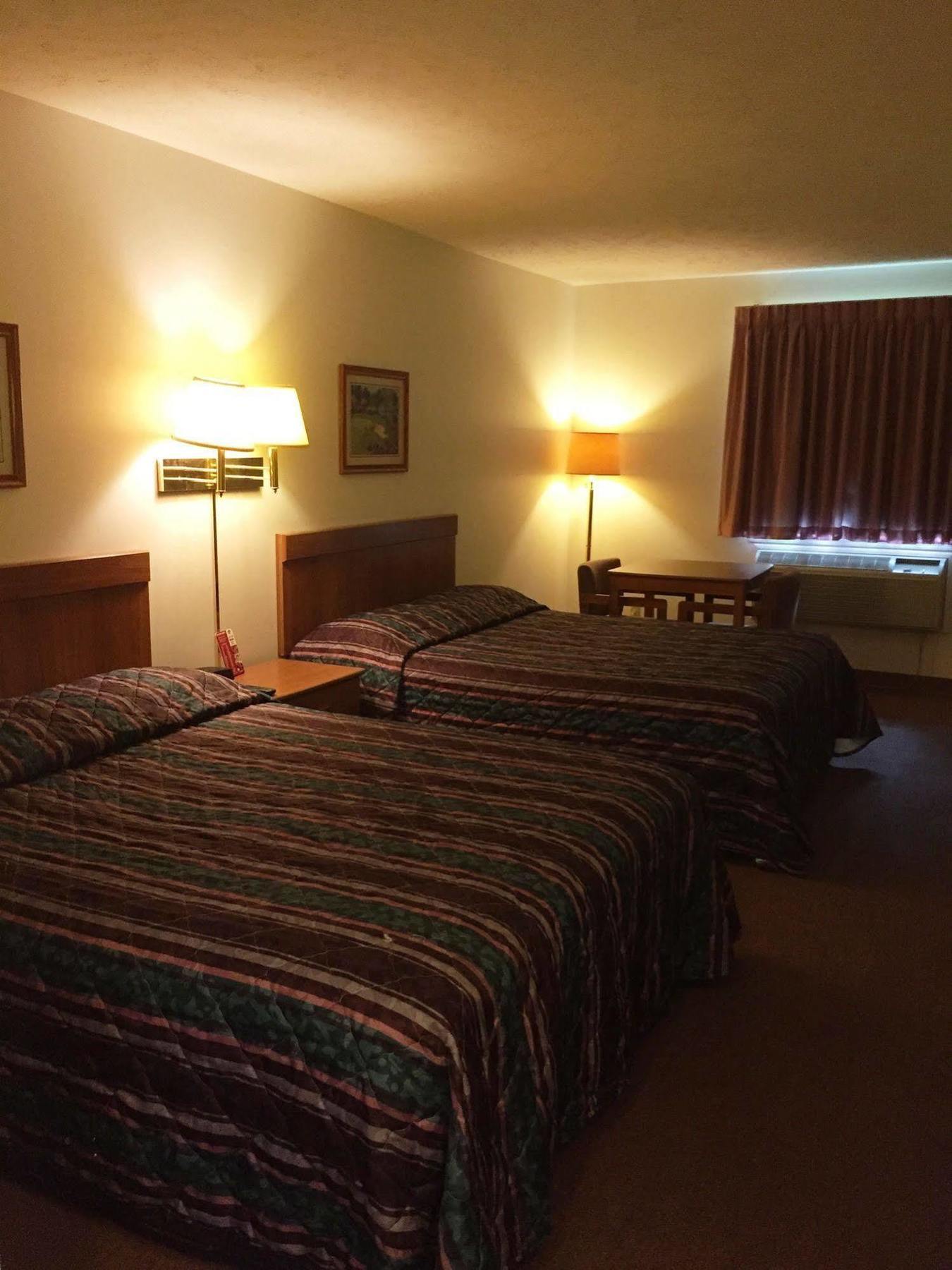 Coronado Motel & Rv Park Lindsborg Ngoại thất bức ảnh