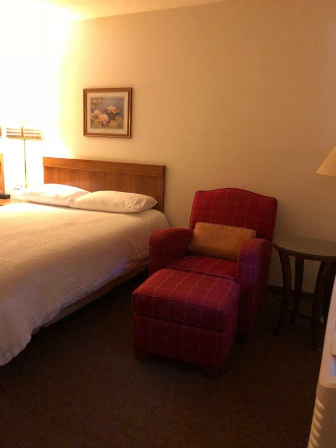 Coronado Motel & Rv Park Lindsborg Ngoại thất bức ảnh